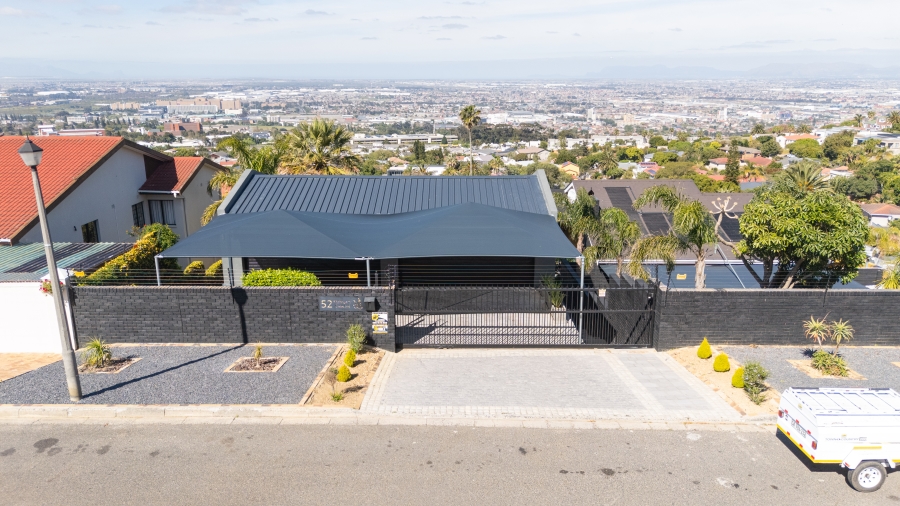 4 Bedroom Property for Sale in Loevenstein Western Cape